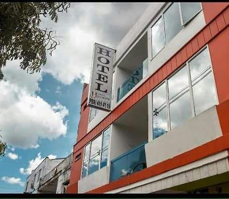 麦德林 Bulerias酒店 外观 照片